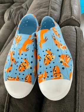 New Native Slip-On Shoes with Orange Fox Print Size 3 Big kids